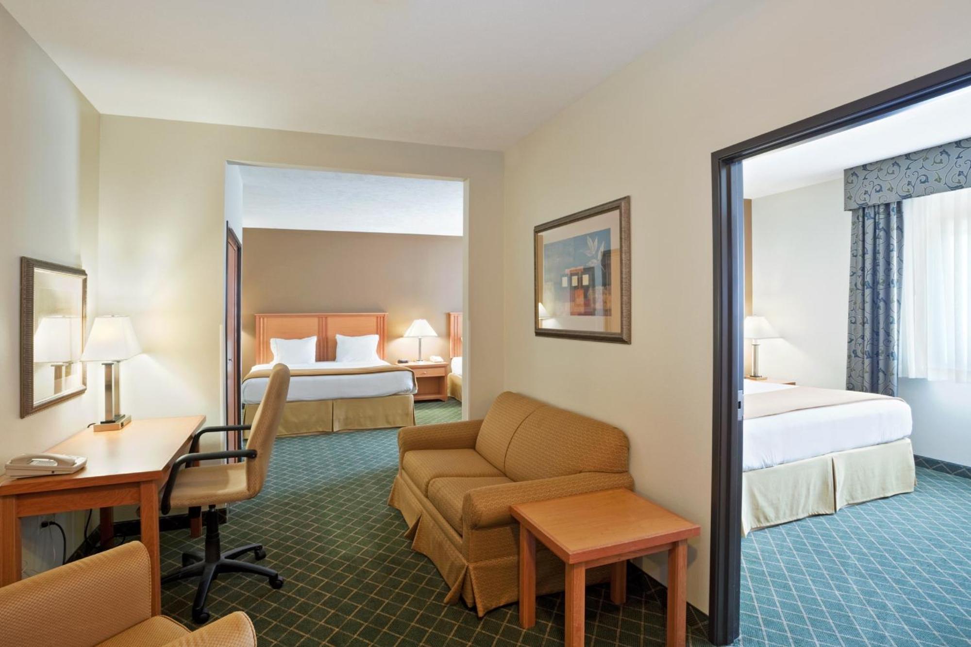 Holiday Inn Express Hotel & Suites Lincoln South By Ihg Dış mekan fotoğraf